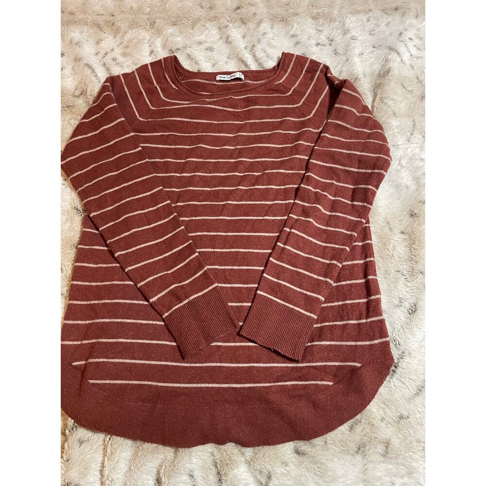 Burgundy and white striped long sleeve Y2K sweatshirt size small